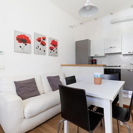 Milan Comfy Apt - Calvairate District Apartamento Exterior foto
